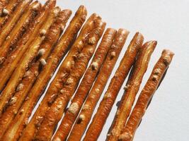 gesalzene Sticks Snacks gebackenes Essen foto