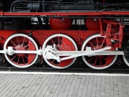 Eisenbahntransportdetails von Lokomotive, Waggon foto