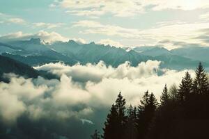 ai generiert ein atemberaubend Aussicht von neblig Berge, silhouettiert Wald, und ein dick Decke von Wolken Erstellen ein heiter und still Landschaft foto