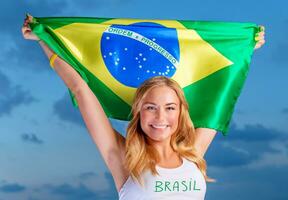glücklich Ventilator von Brasilianer Fußball Mannschaft foto