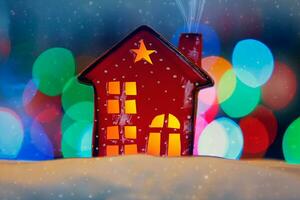 wenig dekorativ Weihnachten Haus foto