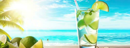 ai generiert lange trinken Mojito Cocktail, Sommer- tropisch sonnig Strand trinken Bar foto