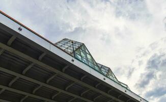 Konzept Schuss von das modern Brücke. die Architektur foto