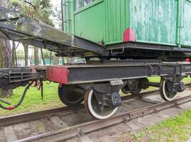 Schuss von das Jahrgang alt Konstruktion Zug. Transport foto