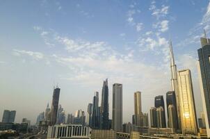 Dubai, VAE - - 06.10.2023 - - Aussicht ein Dubai Innenstadt Bereich. Stadt foto