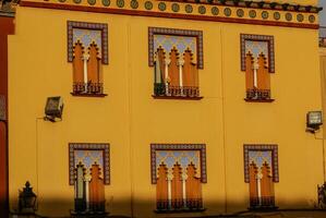 Arabisch Stil Fassade im Córdoba, Spanien foto