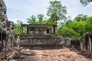 Angkor thom Kambodscha. Bajon khmer Tempel auf Angkor wat historisch Platz foto