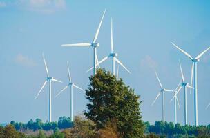 Windmühlen zum elektrisch Leistung Produktion. foto