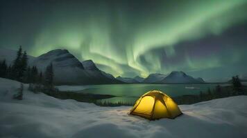 ai generiert Aurora Über schneebedeckt Berg Landschaft unter sternenklar Nacht Himmel foto