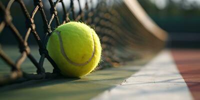 ai generiert Tennis Ball auf Tennis Gericht. selektiv Fokus und flach Tiefe von Feld foto