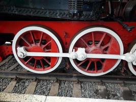 Eisenbahntransportdetails von Lokomotive, Waggon foto