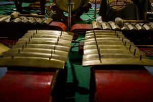 schließen oben Gamelan oder Bonang javanisch traditionell instrumental Musik- von Indonesien. foto