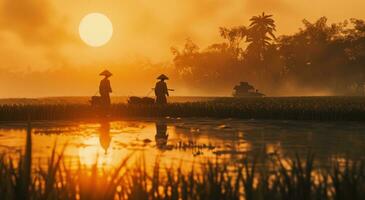 ai generiert drei Männer Gehen entlang das Reis Feld beim Sonnenaufgang foto