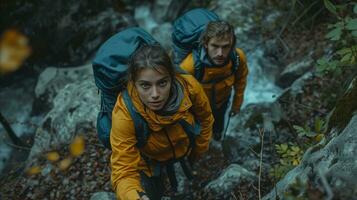 ai generiert abenteuerlich Paar Wandern im ein Wald mit Rucksäcke im Herbst foto