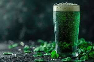 ai generiert ioscoins Kleeblatt das Beste irisch Bier mit Klee foto