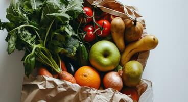 ai generiert ein Papier Tasche ausgestopft mit Obst und Gemüse auf ein Weiß Oberfläche foto