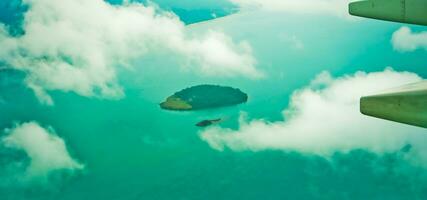 Antenne Aussicht von das Serie von Inseln im batam, Riau Inseln foto