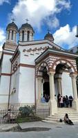 Bukarest, Rumänien 2021 - klassische alte rumänische christlich-orthodoxe Kirche foto