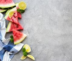 Wassermelone mit Limetten foto
