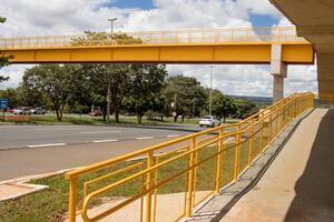 Brasilien, Brasilien, Januar 23 2024 neu gebaut erhöht Fußgänger Gehweg im Nordwest brasilia foto