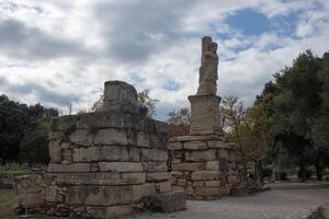 das viele anders Ruinen Das können Sein gefunden Innerhalb das Ruinen von das uralt Agora im Athen, Griechenland foto