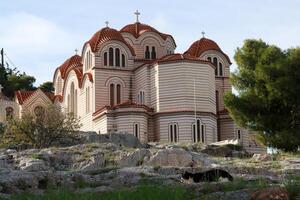 Aussicht von das Agia Yachthafen Kirche von hinter im Athen Griechenland foto