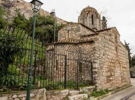 Kirche von das Metamorphose auf das Pisten von das Akropolis im Athen, Griechenland foto