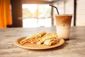 Eis Latté Kaffee Sommer- erfrischend trinken im Cafe Pfannkuchen foto