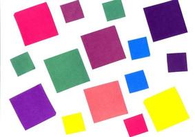 Papierapplikation mit Schere aus farbig ausgeschnitten