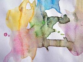 Aquarellillustrationen gezeichnete Farben auf weißem Papierhintergrund foto