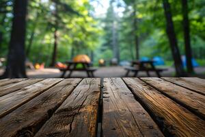 ai generiert hölzern Tabelle Vordergrund, verschwommen Camping Rahmen Hintergrund, Campingplatz Abenteuer foto