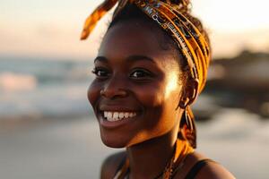 ai generiert Porträt von lächelnd afrikanisch amerikanisch Frau auf Strand beim Sonnenuntergang foto
