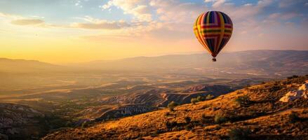 ai generiert Luft Ballon beim Sonnenaufgang auf ein Bergspitze foto