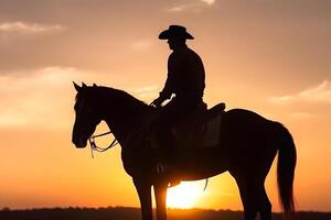 ai generiert Silhouette von ein Cowboy auf ein Pferd beim Sonnenuntergang, neural Netzwerk generiert fotorealistisch Bild foto