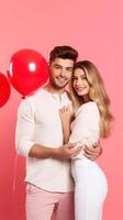 ai generiert heiter jung Paar mit Herz geformt Luftballons auf rot Hintergrund, Valentinstag Konzept foto