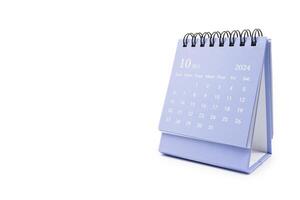 einfach Schreibtisch Kalender zum Oktober 2024 isoliert auf Weiß Hintergrund. Kalender Konzept mit Kopieren Raum. foto