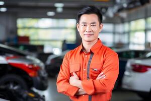 ai generiert asiatisch Auto Mechaniker lächelnd im Garage Bokeh Stil Hintergrund mit generiert ai foto