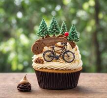 ai generiert Cupcake mit Fahrrad und Weihnachten Baum auf hölzern Tisch, draussen foto