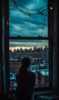 ai generiert ein jung Frau sieht aus aus das Fenster beim das Stadt beim Nacht. foto
