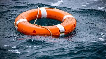 ai generiert rot und Weiß Rettungsring schwebend auf das öffnen Meer Wasser Oberfläche unter klar Blau Himmel foto