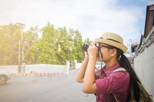 asiatisch Mädchen Leben zu nehmen Foto zu Reise