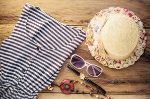 Reise Kleidung Zubehör bekleidung entlang mit Sommer- zum Frauen foto