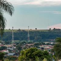 Cassilandia, Mato Grosso do Sul, Brasilien, 2021 - Nahaufnahme der brasilianischen Stadt Cassilandia am Morgen foto