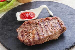 gegrilltes Rib-Eye-Steak-Rindfleisch foto