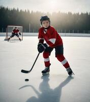 ai generiert ein Eishockey Spieler Junge im ein rot Jersey Über zu schlagen das Puck auf ein draussen Eis Eisbahn, mit ein Tormann im das Hintergrund. foto