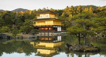 Kinkakuji-Tempel in Kyoto, Japan foto