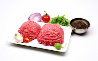 ai generiert frisch gehackt Fleisch bereit zum Kochen isoliert auf Weiß Hintergrund foto