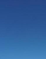 Hintergrund mit Farbverlauf des blauen Himmels foto