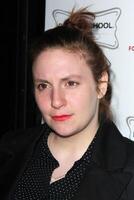 los Engel - - beschädigen 7 lena Dunham beim das erziehen das Bar zu Ende Parkinson Veranstaltung beim das Öffentlichkeit Schule 818 auf März 7, 2015 im Sherman Eichen, ca. foto