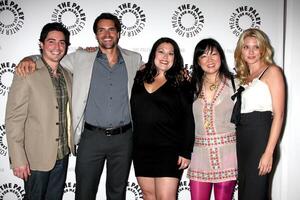 ben Feldmann Jackson Hurst Bach elliott Margaret cho April bowlbyarriving beim das fallen tot Diva Jahreszeit 1 Finale beim das paley Center zum mediapaley Center zum mediabeverly Hügel oktober 7 2009 foto